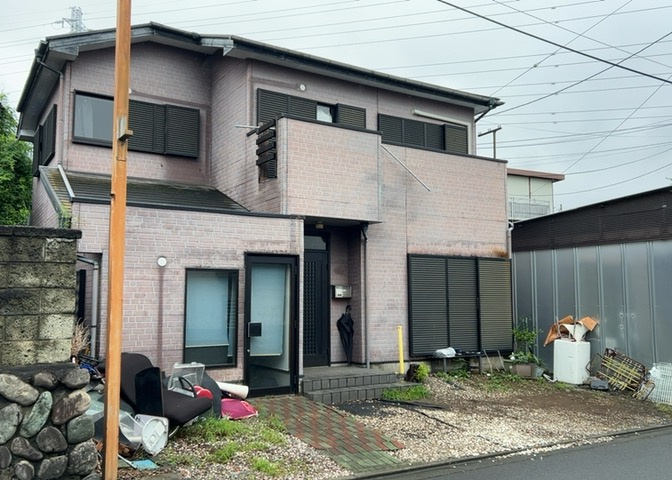 隣家の土地はどうなっているのか、生活利便施設が近くにあるのか、学校まで近いかなど、お客様のライフスタイルにあわせたイメージが重要です。また、近くにあると困る施設が近くにないかも確認するといいでしょう。