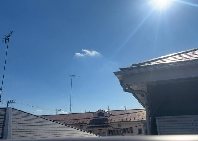 眺望を気にして物件を探す場合、前面に建物が建っていないか現地で確認しましょう！前面に建物があると景色はもちろん、日当たりや風通しにも影響が出てきます。住んだ時のことを想像しながら現地見学をしましょう。
