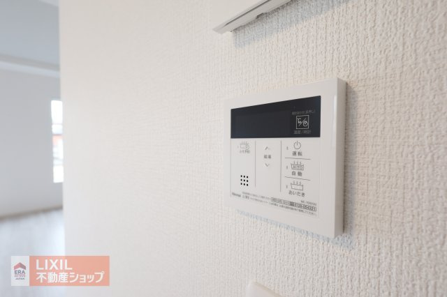 【温水設備】現地完成写真。給湯スイッチ付きで温度調整もラクラクです。