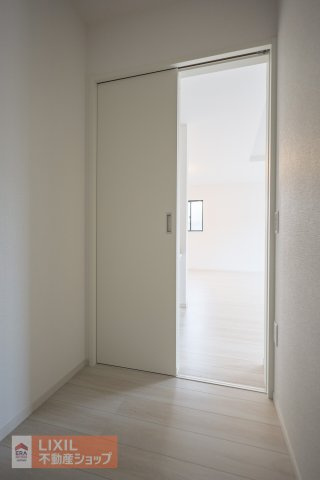 【収納】現地完成写真。しっかり収納がついております！