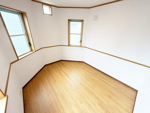 6帖洋室です！変わった形でお子様も大喜び！
