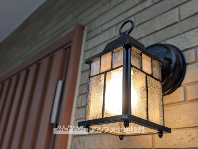 【A　warm　space】◆心がほどける場所◆　ゆとりある空間が、日常に静かな余白をつくる住まい。人を迎えることが自然になり、暮らしのリズムも穏やかに整っていく。