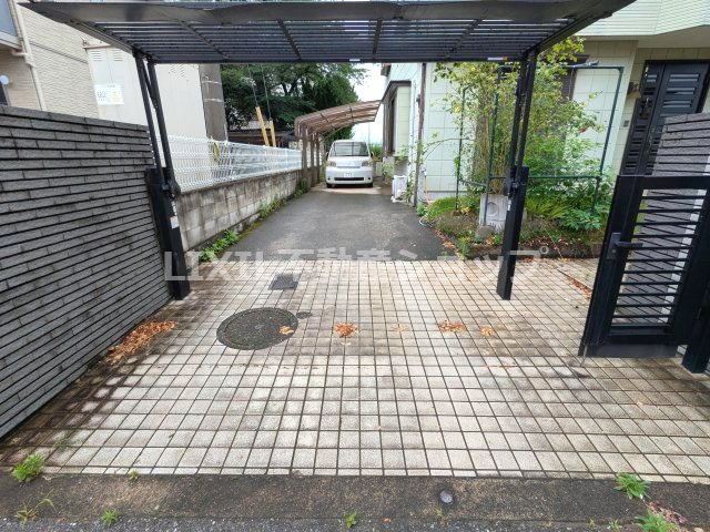 3台駐車可（車種による）カーゲート付きで防犯面も安心です！