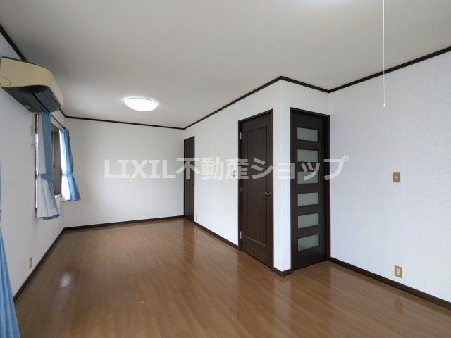 ドアを付ければ2部屋に間仕切り可