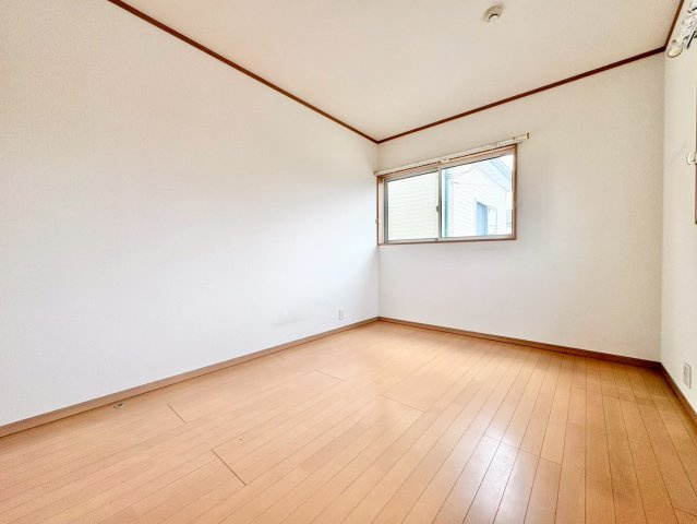 洋室6帖・WIC付き。お部屋がすっきり片付きます。