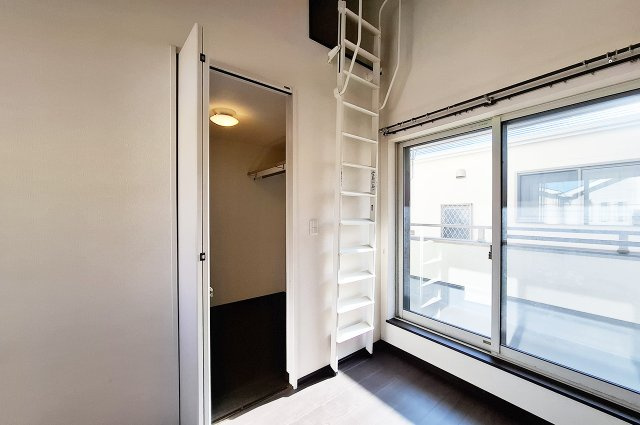 洋室3ウォークインクローゼット