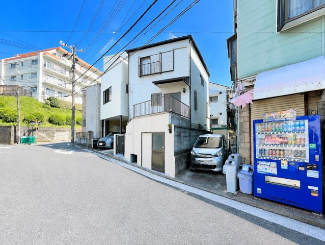 ◆前面道路も幅員があり車の運転も安心！前面道路は閑静な住宅地。車通りの少ない道路です。お子様にも安心です。