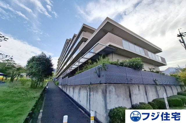 外観：327002215708