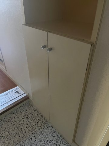 玄関　靴箱