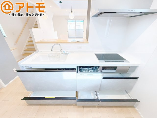 大容量システムキッチン♪お料理スペースやシンク広々！毎日の家事をしっかりサポート♪
