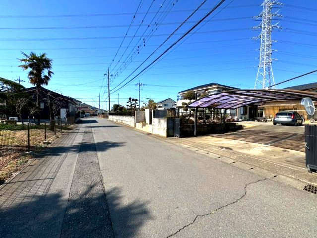 小山市の道路、幅6ｍですれ違いも問題ないです。