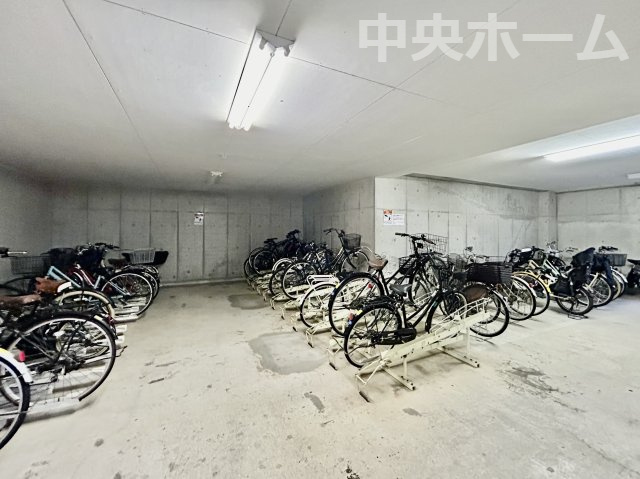 【自転車置き場】最新の空き状況や費用などの詳細は担当スタッフまでお問い合わせください。
