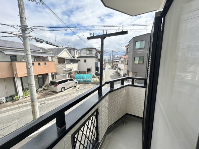 2階バルコニーからの眺望　2階には2箇所バルコニー設置でどのお部屋も風通しが良く開放感を感じられます。