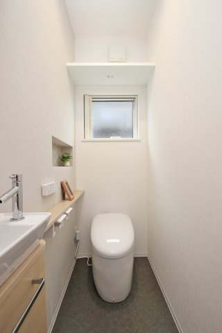 ニッチは収納兼ディスプレイスペースとして人気です！ふとした置き場としても便利で実用性が高くおすすめ◎【プラン例】建物価格2040万円、建物面積96.89？