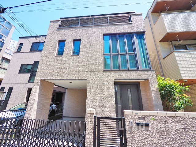 日当たりの良さを活かした設計が検討しやすい土地形状です！間取りの自由度も高まりますね♪