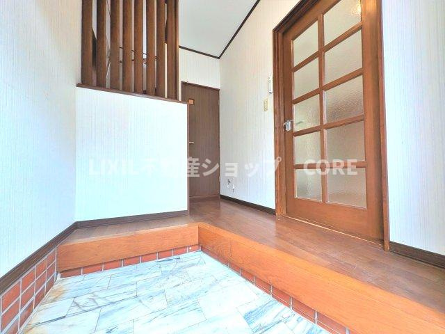 玄関ホールがスッキリ広々としていると帰る時も出ていく時も気持ちが良いものです！