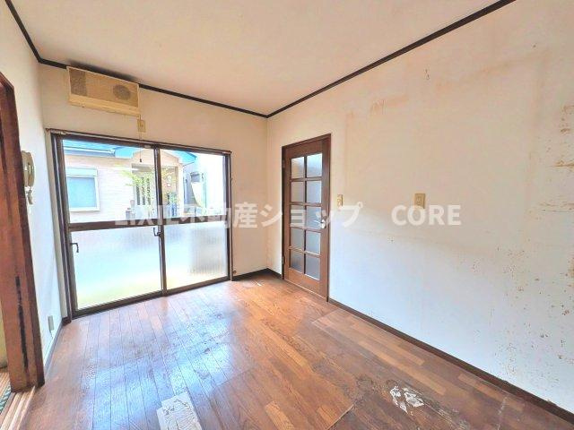 天気の良い日は是非窓を開けて風通しの良さもご体感下さい。明るいＬＤＫがご家族団欒の時を包みます。