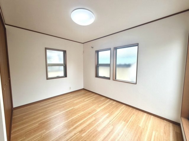 全居室収納付きで、お部屋がすっきり片付きます。
