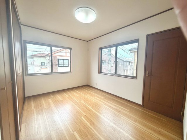 全居室収納付きで、お部屋がすっきり片付きます。
