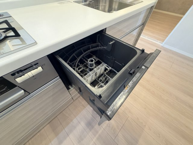 食洗器付きで、家事の負担を減らせます。空いた時間を有効活用。　