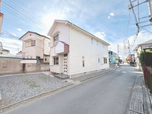 前面道路含む現地写真です