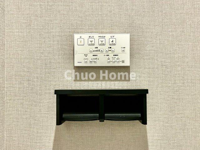 【ウォシュレット】清潔に使いたいお手洗いには最適な設備です。もちろんウォームレットも標準装備です。