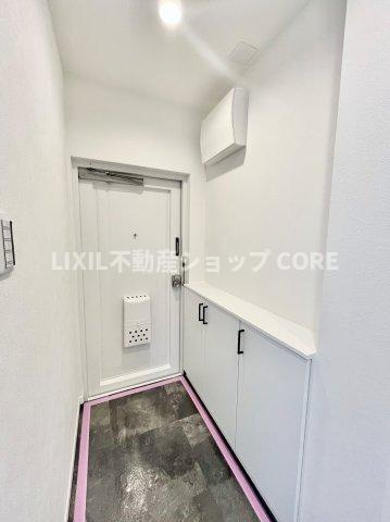 玄関ホールがスッキリ広々としていると帰る時も出ていく時も気持ちが良いものです！　