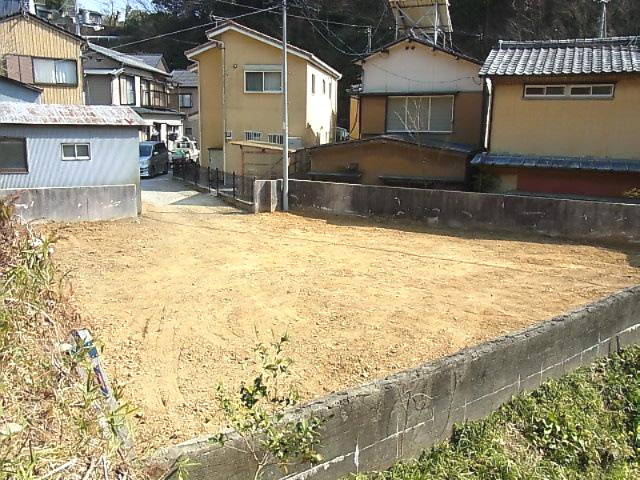 北西側の一段高い里道から撮影