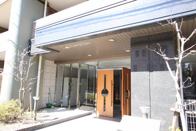 ～管理形態は全部委託式　管理体制も良好なマンションです～