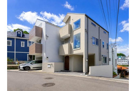横浜市青葉区美しが丘の中古戸建ての外観
