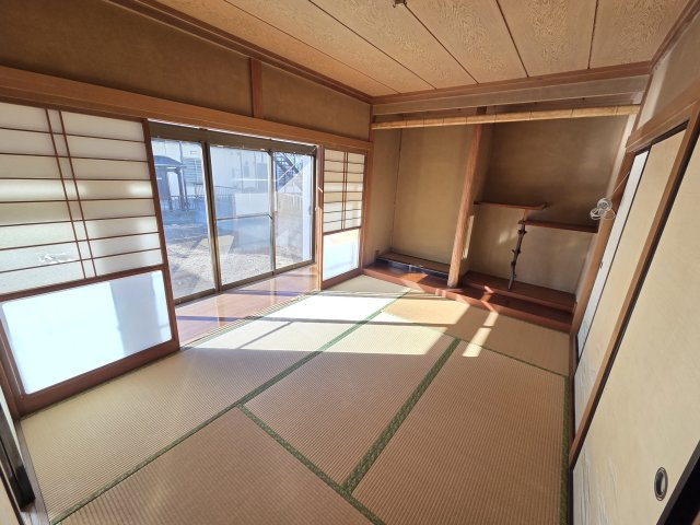 1階西側の和室です。
