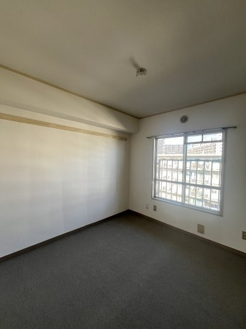 北の洋室5帖