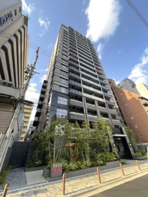 【外観】20階建て、総戸数120戸のタワーマンション！！夜にはエントランスがライトアップされます☆