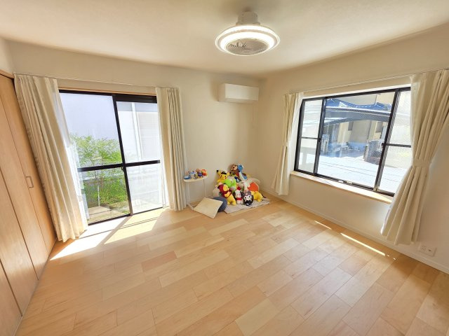 【全居室6帖以上】家族一人ひとりにプライベート空間を。全室クローゼット完備で、お部屋を広くスッキリ使えます。