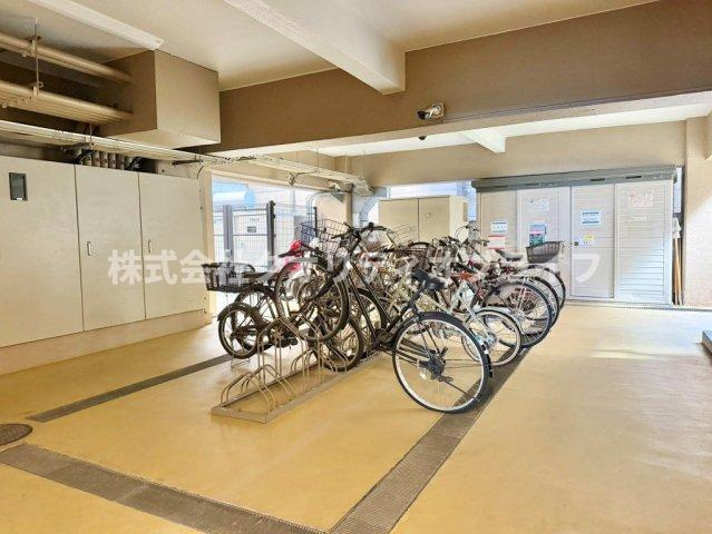 屋内駐輪場ございます