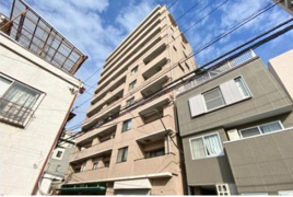 文京区根津の中古マンションの外観