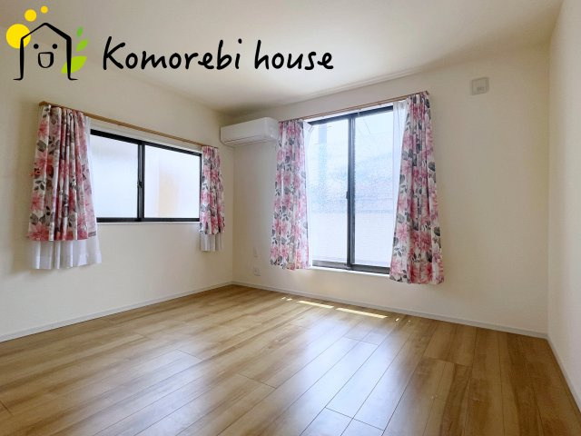 開放的な寝室です