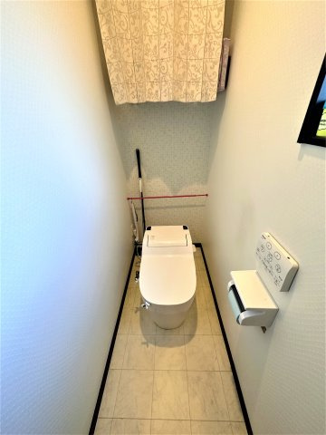 清潔感のあるトイレです