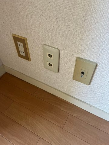 ＴＶ端子　ネット　電話　コンセント　等