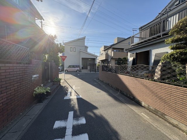 ■お好きなハウスメーカーで建築可能です！　■土地面積約41坪！　■開放感ある南西角地！　■桜井小学校徒歩10分(750ｍ)・平方中学校徒歩23分(1800ｍ)