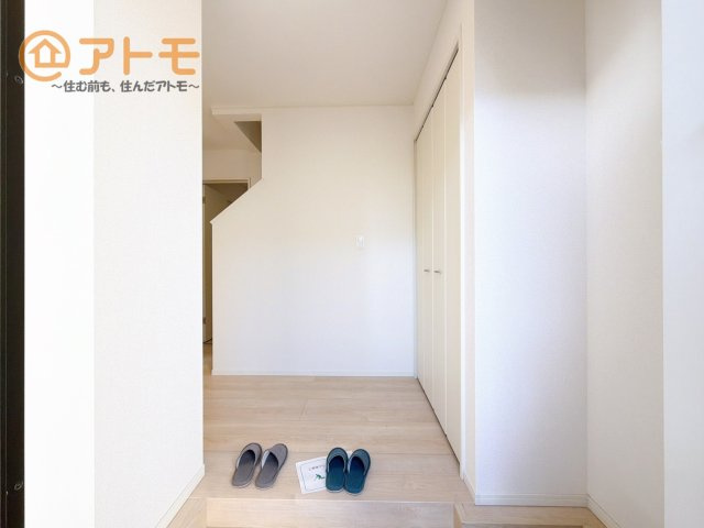 玄関は収納付きで使い勝手良好♪見た目もすっきり♪