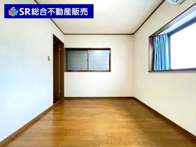 3階洋室東側:2面採光の明るいお部屋です。寝室としていかがでしょうか☆（AIで残置物除去済）