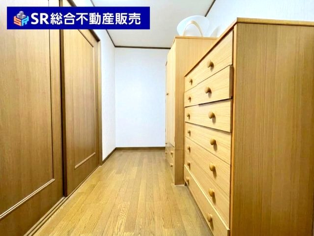 3階納戸：使い方は自由です！ウォークインクローゼットとしても、書斎としても◎（AIで残置物除去済）