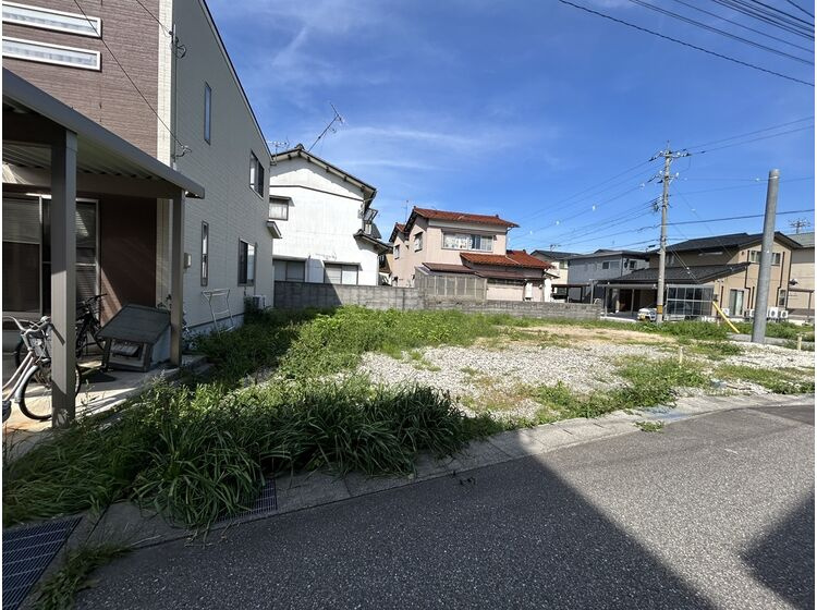 現地