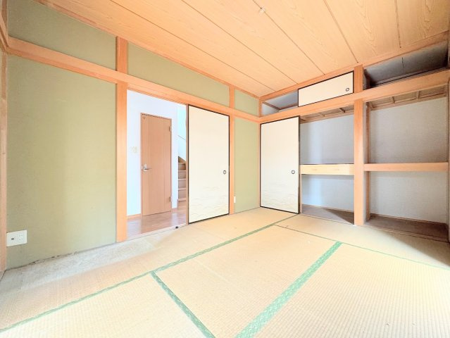 ◆感性を育むプライベートルームはシンプルでスマートな空間。好みの空間で読書をしたり、音楽を聞いたりと一人の時間も充実したものにできます。