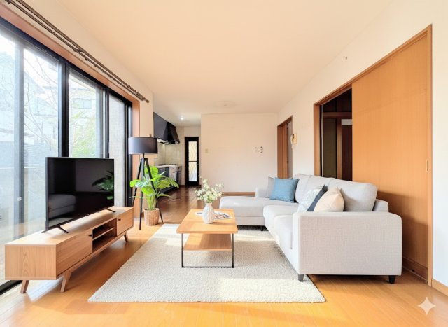 ◆ご家族の会話がはずむ、開放的なＬＤＫです。休日はお陽さまの光をたっぷりととりこめるぽかぽかリビングで過ごしませんか？