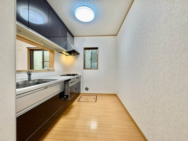 毎日の料理がしやすい、機能的なキッチンスペース
