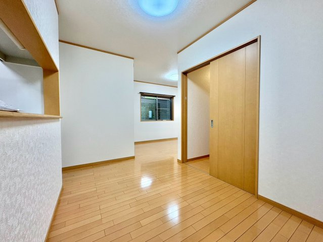 家族との会話が増える対面式キッチンです