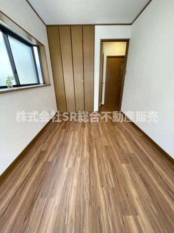 落ち着いた雰囲気で寝室にいかがでしょうか？