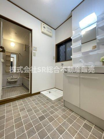 室内洗濯機置場もございます！